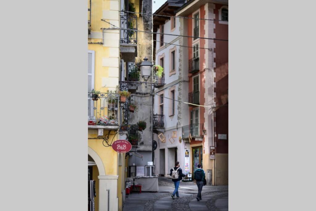 Al Vicolo Del Gallo Appartamento Varallo Exterior foto